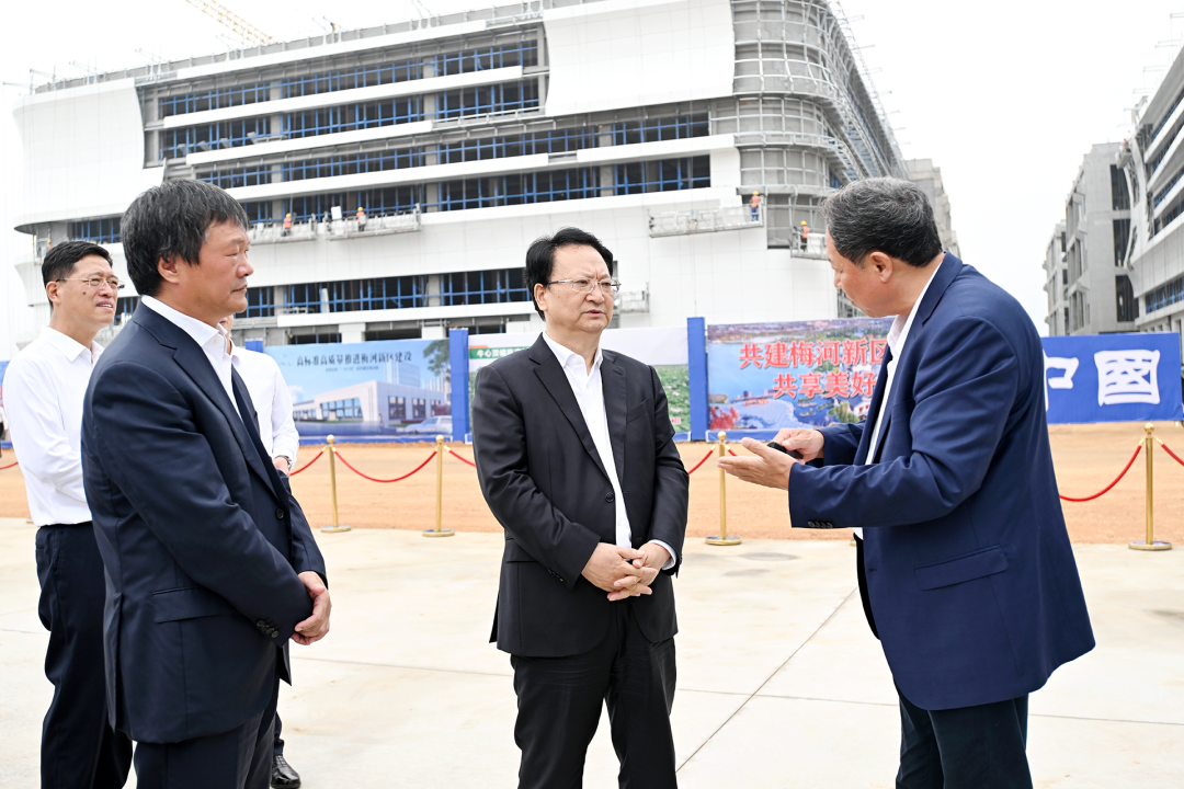 9月9日，省委书记景俊海到梅河口市调研，在梅河九游·会(J9)肉牛产业综合加工项目现场详细分析肉牛养殖、加工、交易全产业链运行情况。.png